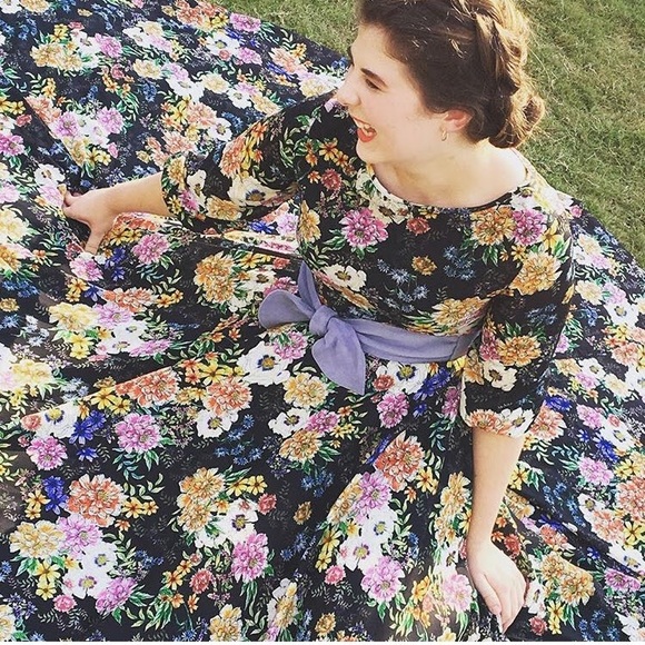 Meet your Posher, Olivia - Picture 1 of 1